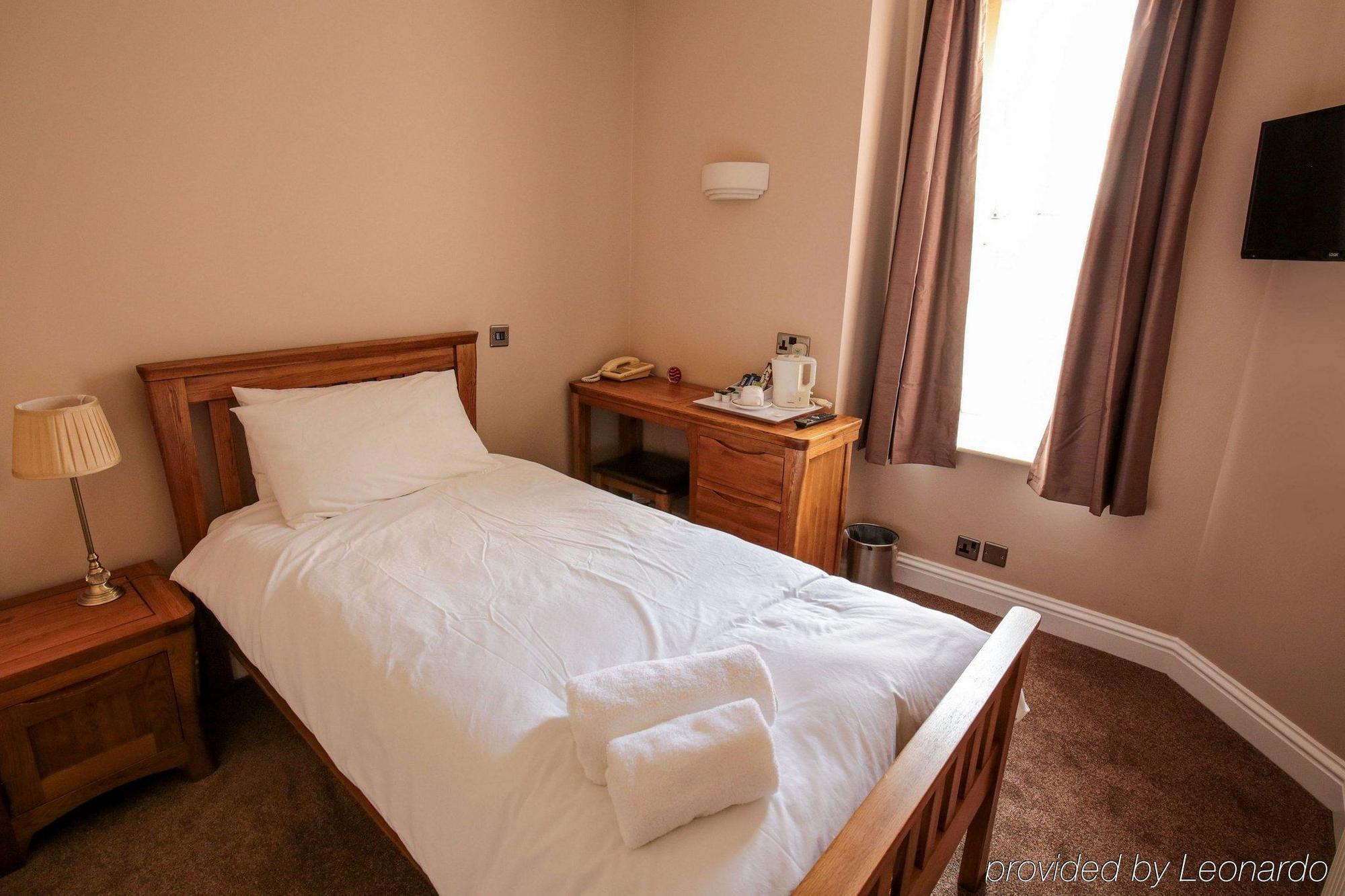 Fernbank Hotel Basingstoke Ngoại thất bức ảnh