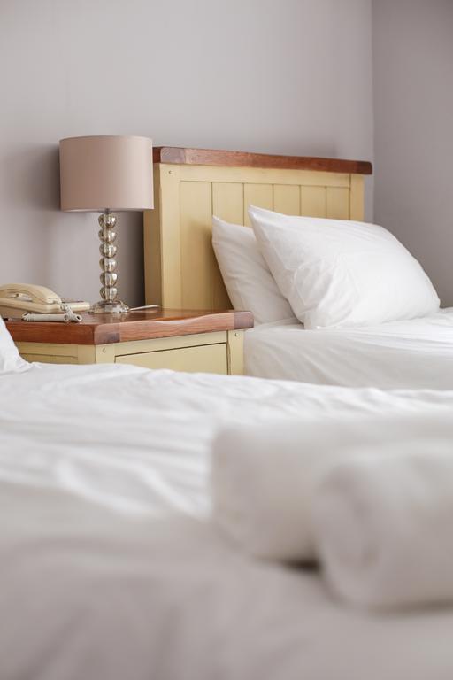 Fernbank Hotel Basingstoke Ngoại thất bức ảnh