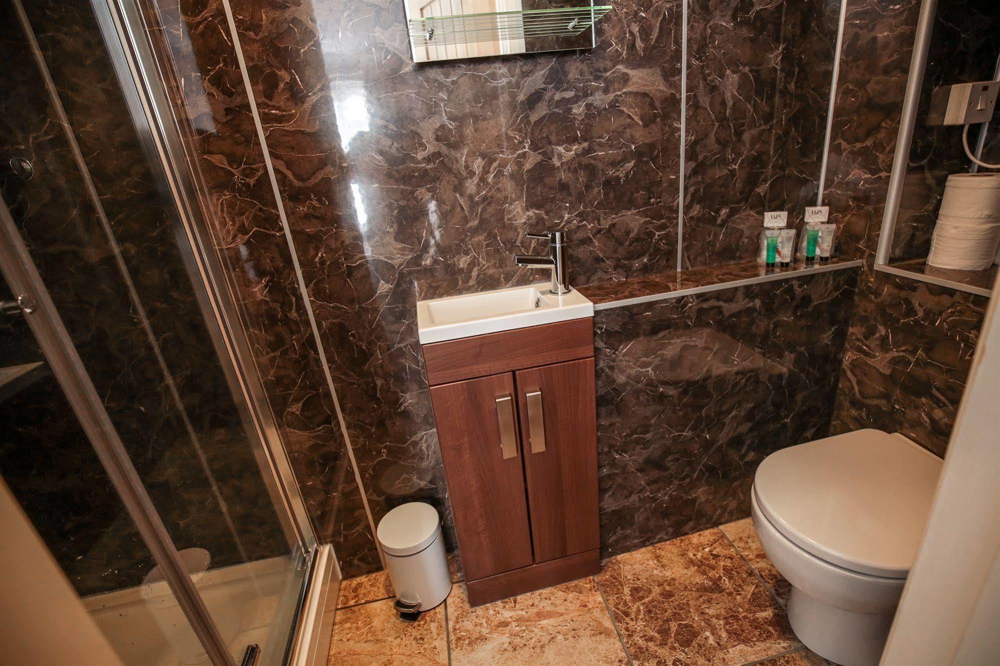 Fernbank Hotel Basingstoke Ngoại thất bức ảnh