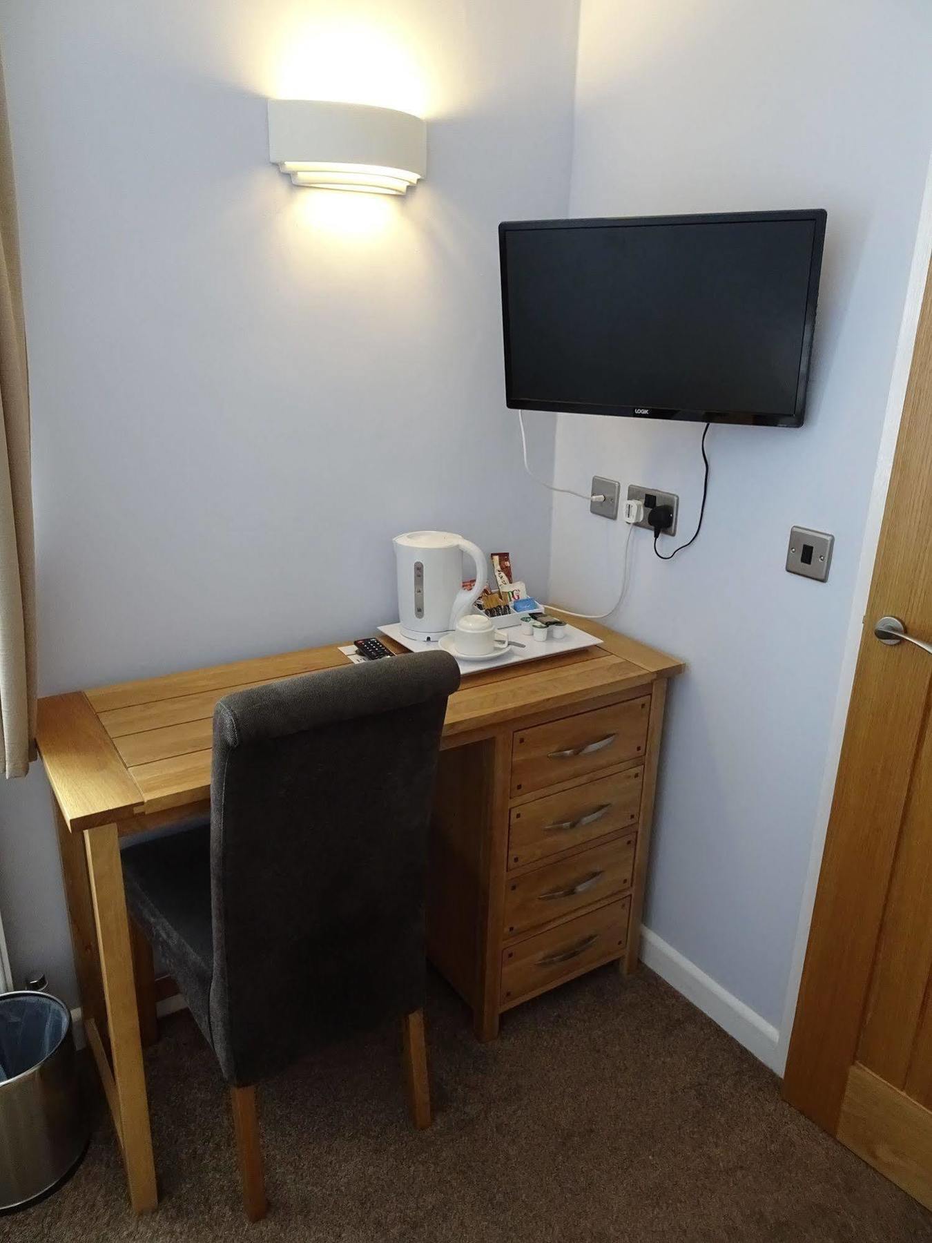 Fernbank Hotel Basingstoke Ngoại thất bức ảnh