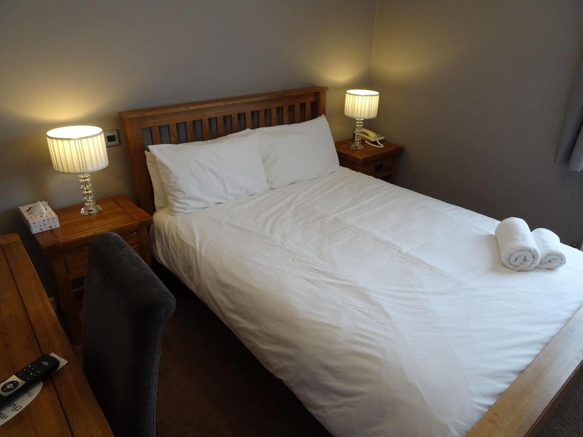 Fernbank Hotel Basingstoke Ngoại thất bức ảnh