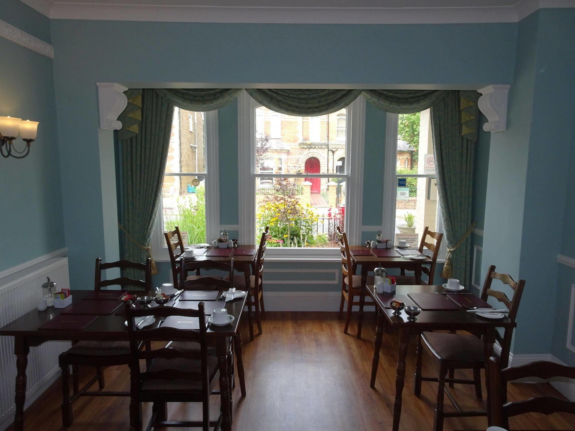 Fernbank Hotel Basingstoke Ngoại thất bức ảnh